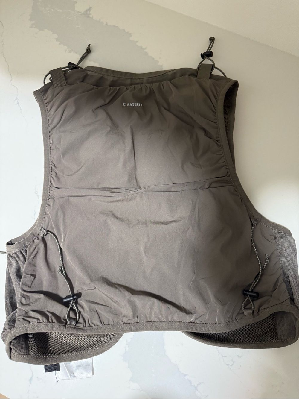 SATISFY RUNNING vest - Picture 5 of 9